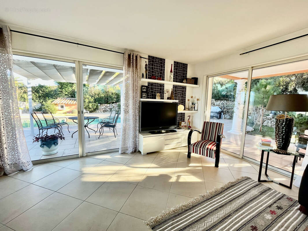 Maison à FREJUS