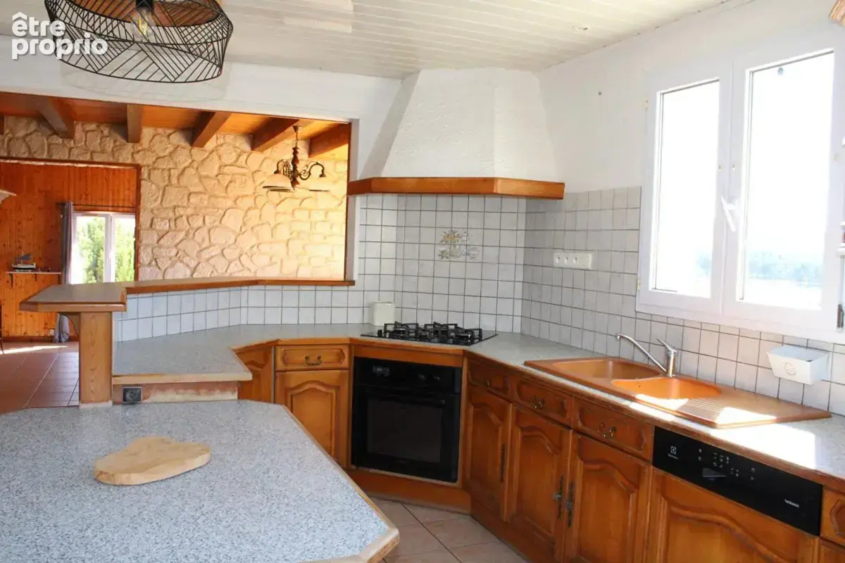 Exclusivité Naussac face au Lac Maison  5 pièce(s) 168 m2 avec une vue panoramique - photo 9