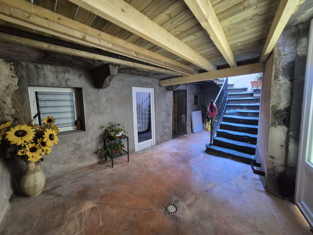 Maison à LA ROCHE-BLANCHE