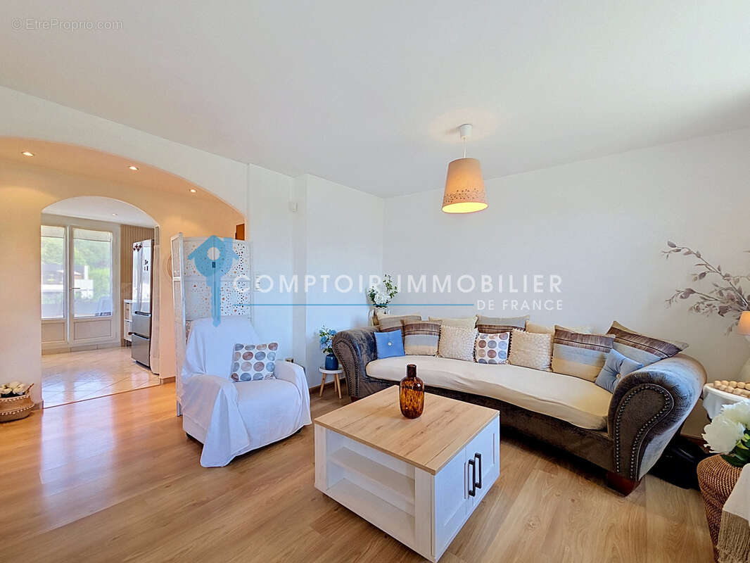 Appartement à GIERES