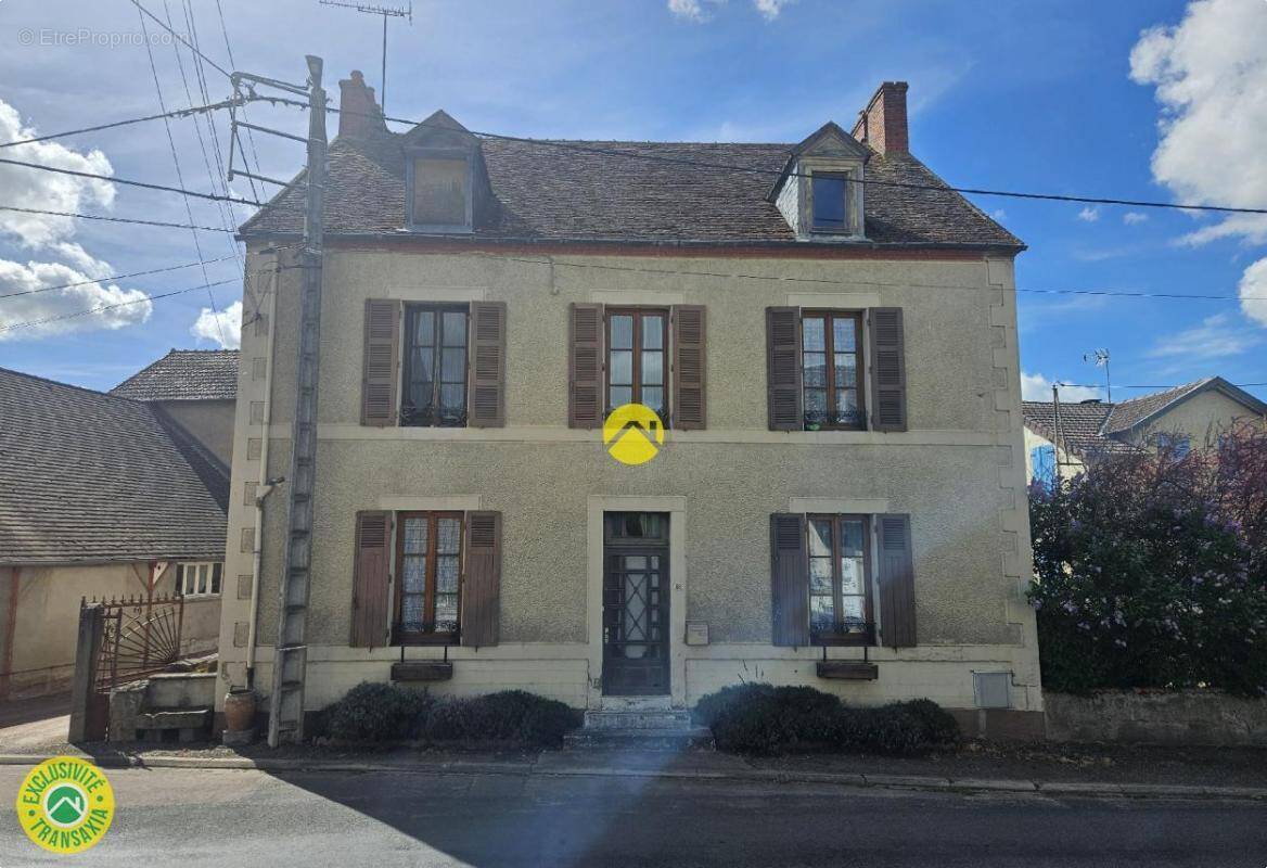 Maison à COSNE-D'ALLIER
