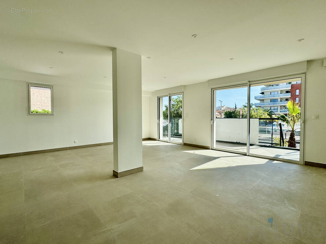 Appartement à FREJUS