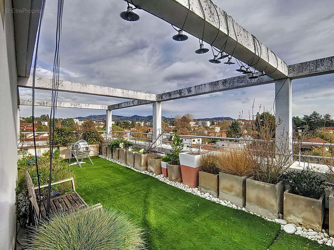 Appartement à CHAMPAGNE-AU-MONT-D'OR