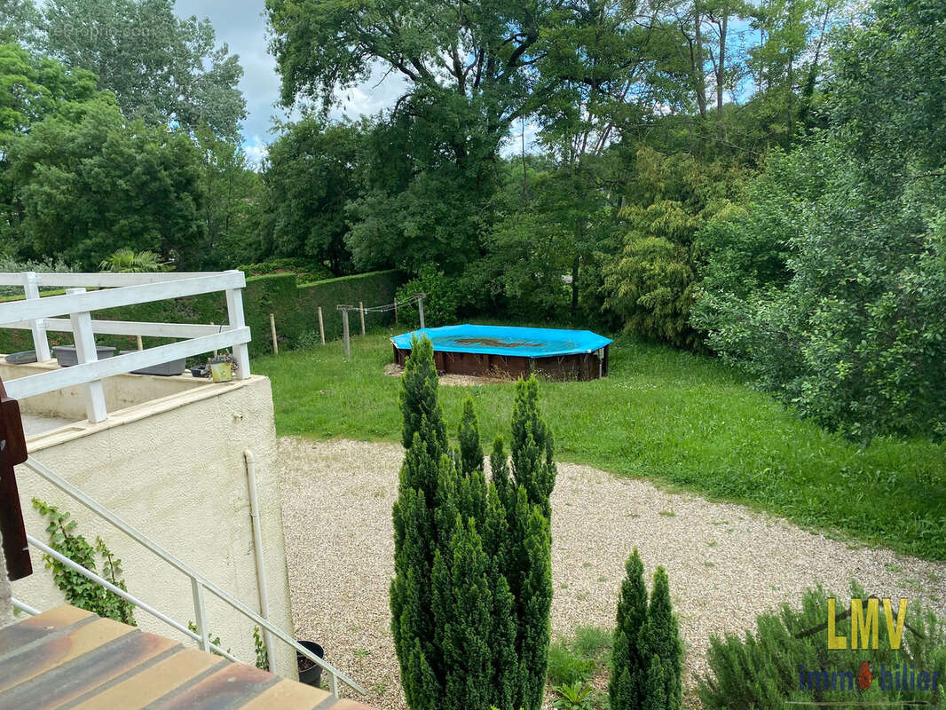 Maison à LES LEVES-ET-THOUMEYRAGUES
