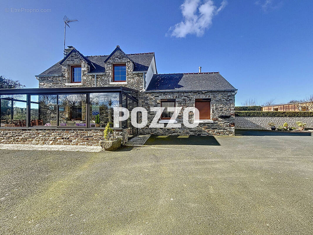 Maison à LES MOITIERS-D&#039;ALLONNE