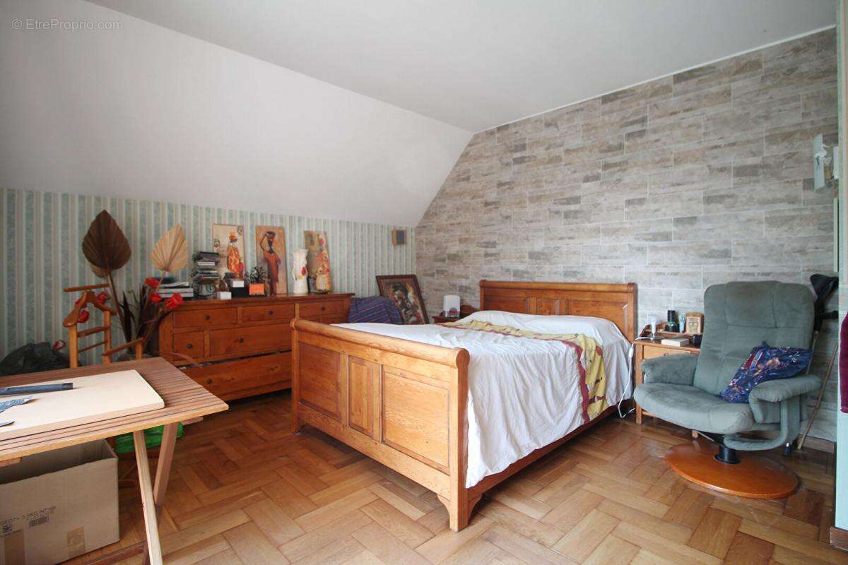 Maison Guemappe 8 pièce(s) 136m² - photo 11