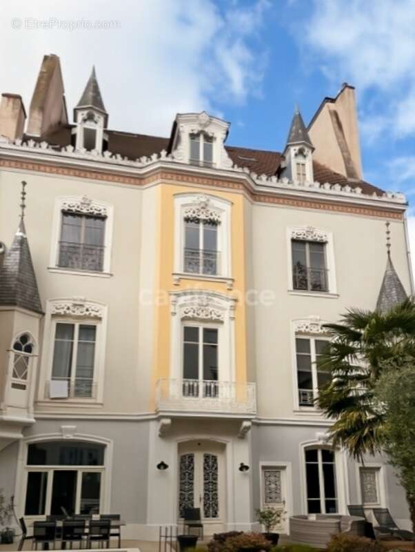 Chalon-sur-Saône (71) Appartement climatisé de Standing en Hyper-Centre – 158 m² d'Élégance et d'Histoire ! - photo 13