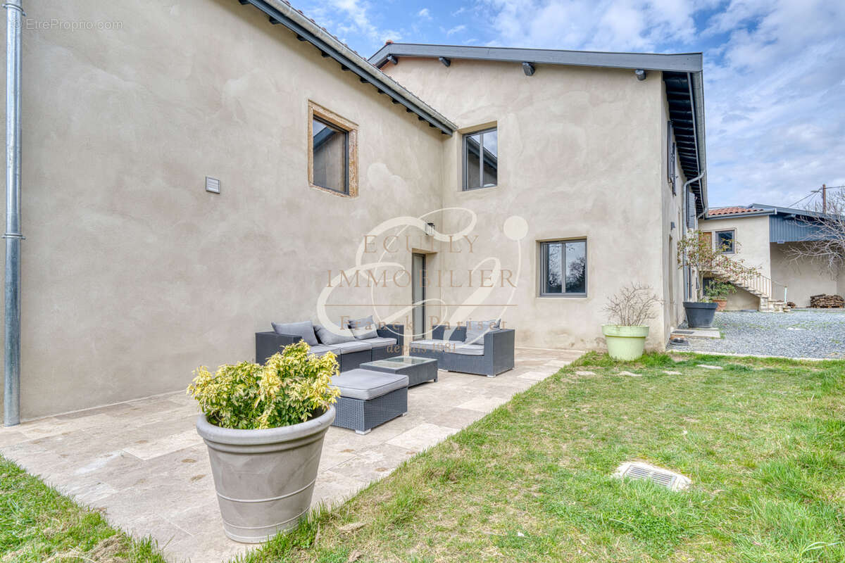 Maison à DARDILLY