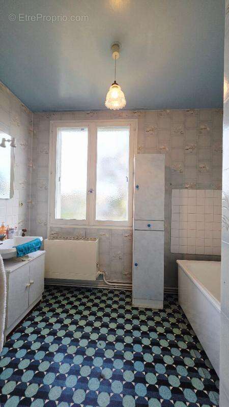 Maison à SAINT-DOULCHARD