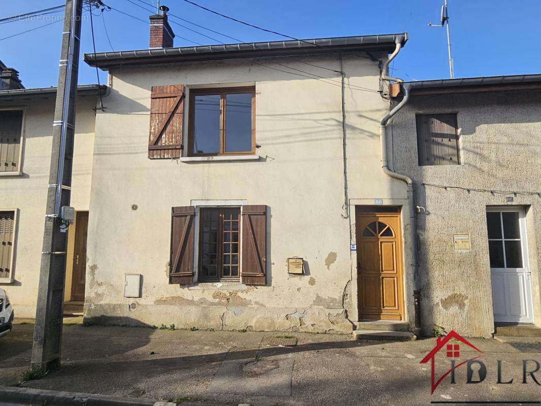 Maison à WASSY