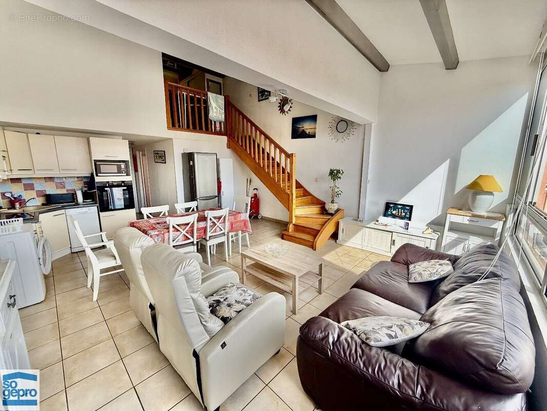 Réf 2227 : Grand Appartement 3 Pièces à vendre secteur Richelieu ! - photo 2