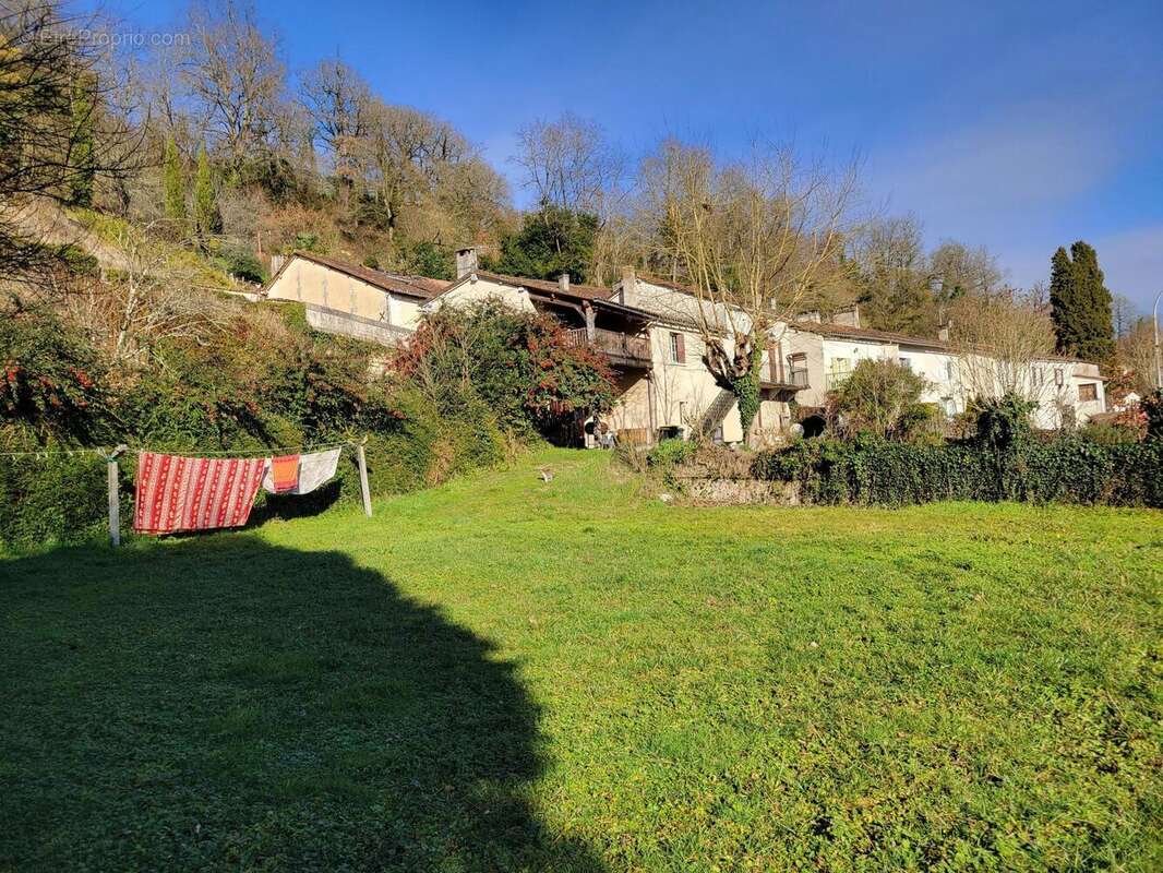 Photo 2 - Maison à AUBETERRE-SUR-DRONNE