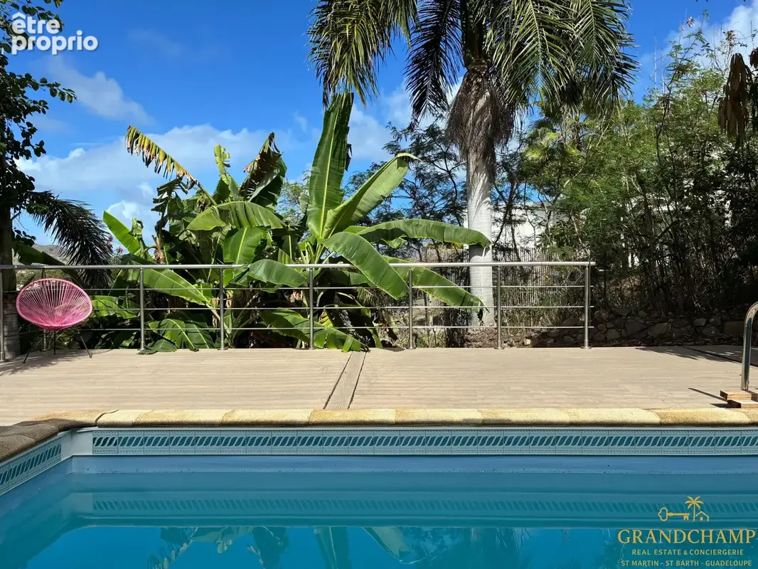 Baie Orientale   Villa avec piscine, 2 chambres + mezzanine - possibilité T2 independant - photo 18