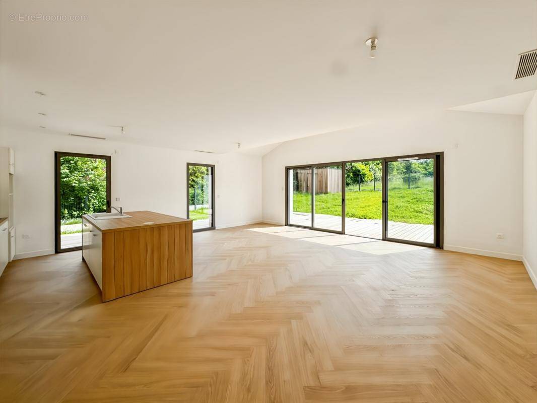 Maison à ARTIGUES-PRES-BORDEAUX