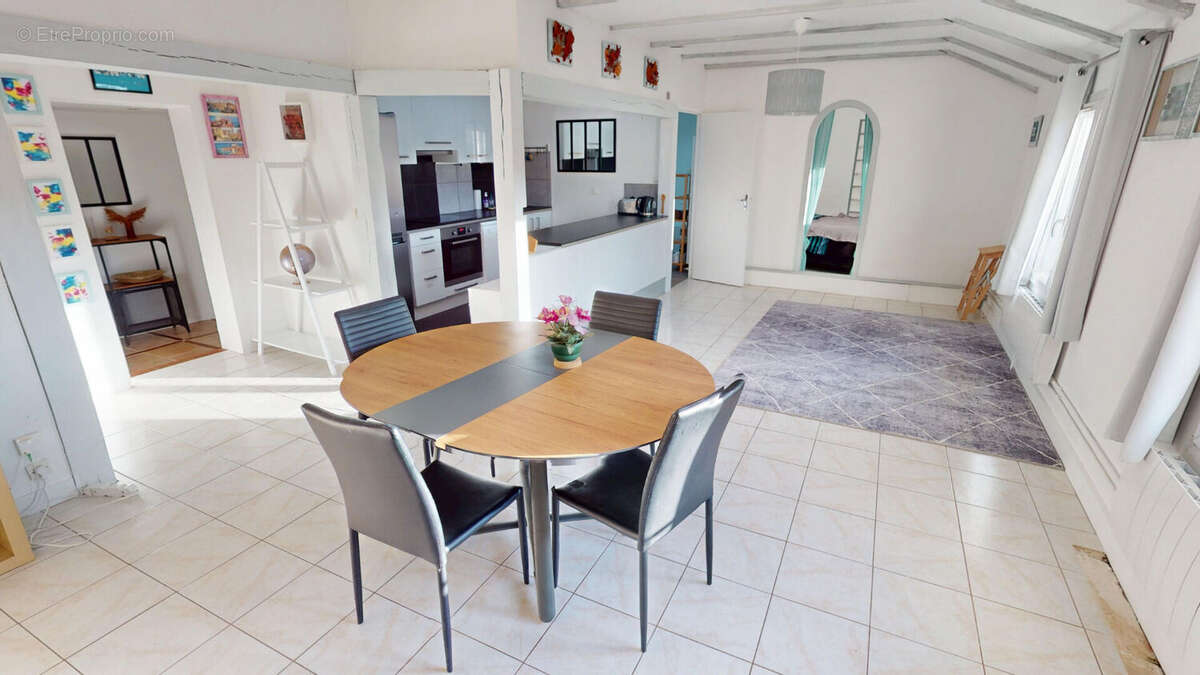 Appartement à SAINT-REMY-LES-CHEVREUSE