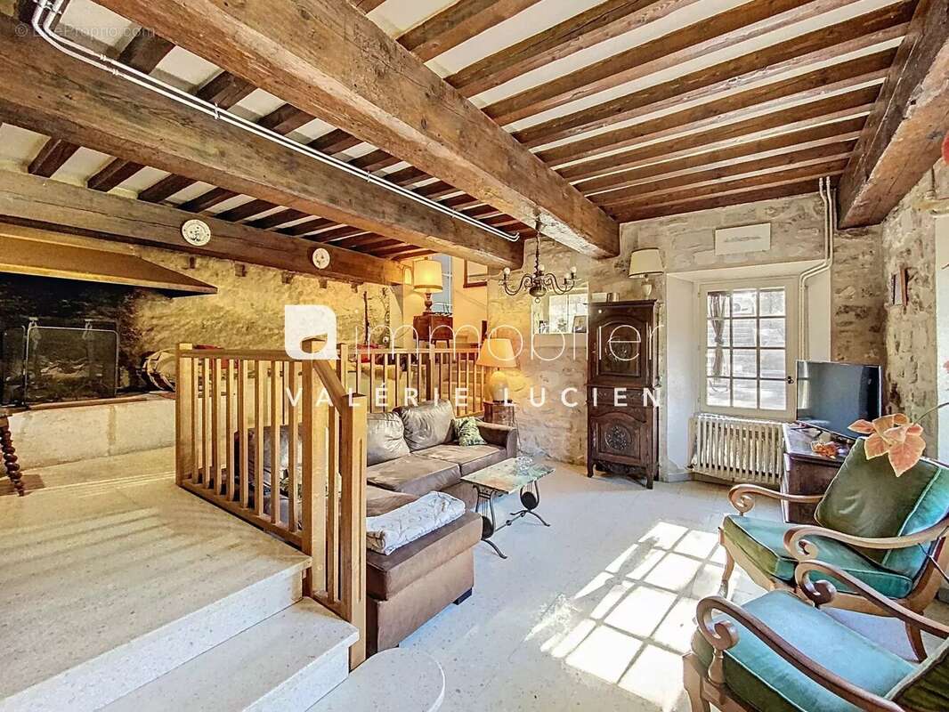 EXCLUSIVITÉ – Propriété à vendre à Saint-Rémy-de-Provence  Ancienne carrière au pied des Alpilles - photo 9