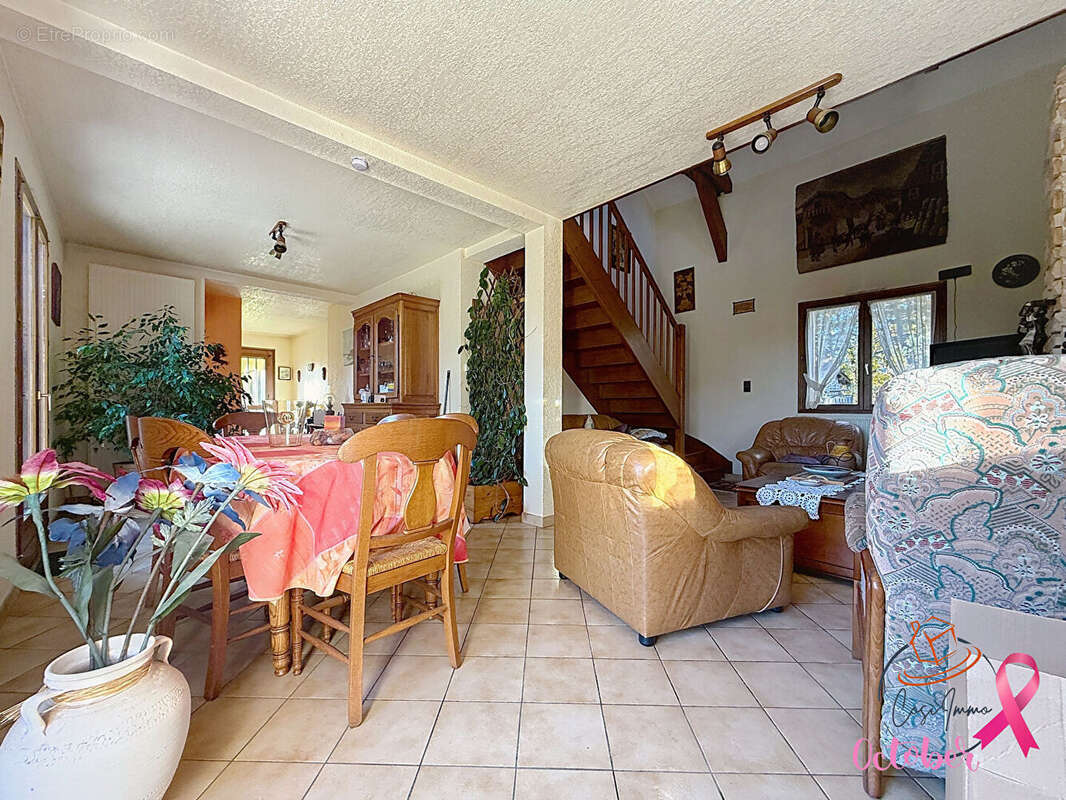 Maison à BELLEGARDE-SUR-VALSERINE