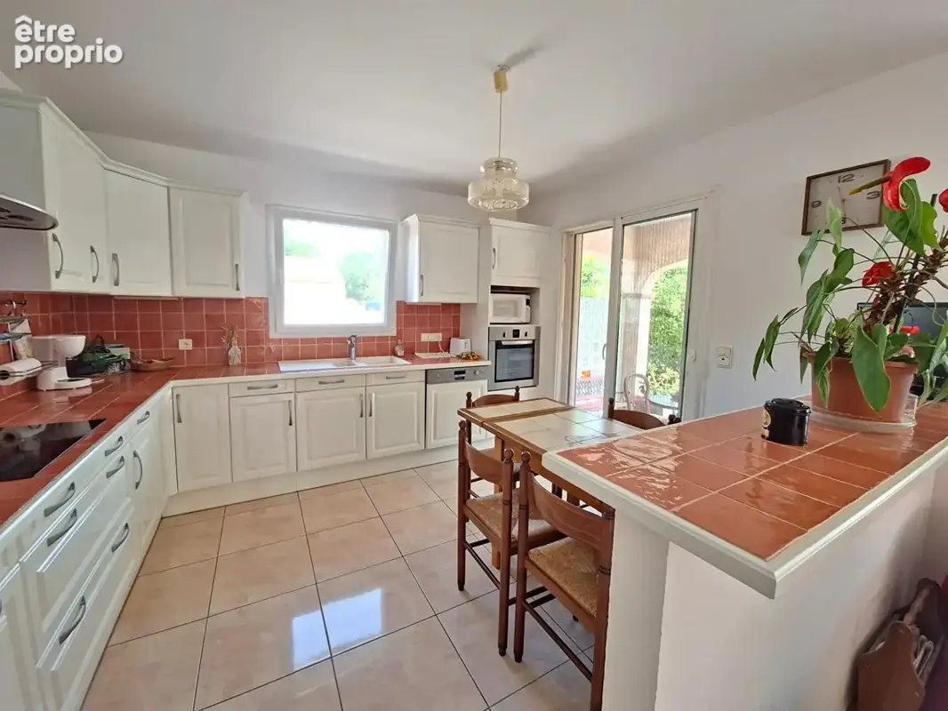 Toulouges superbe villa 3 faces avec piscine, garage et jardin - photo 8