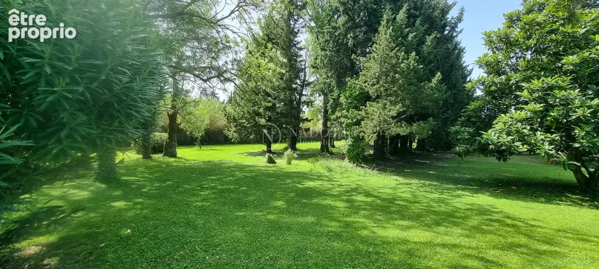 Superbe maison ancienne de charme sur terrain de 18 000 m² avec piscine et jardin arboré - photo 15