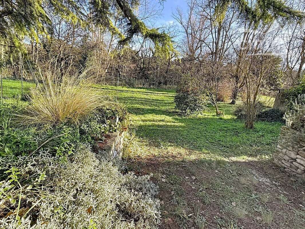 Maison à PERNES-LES-FONTAINES