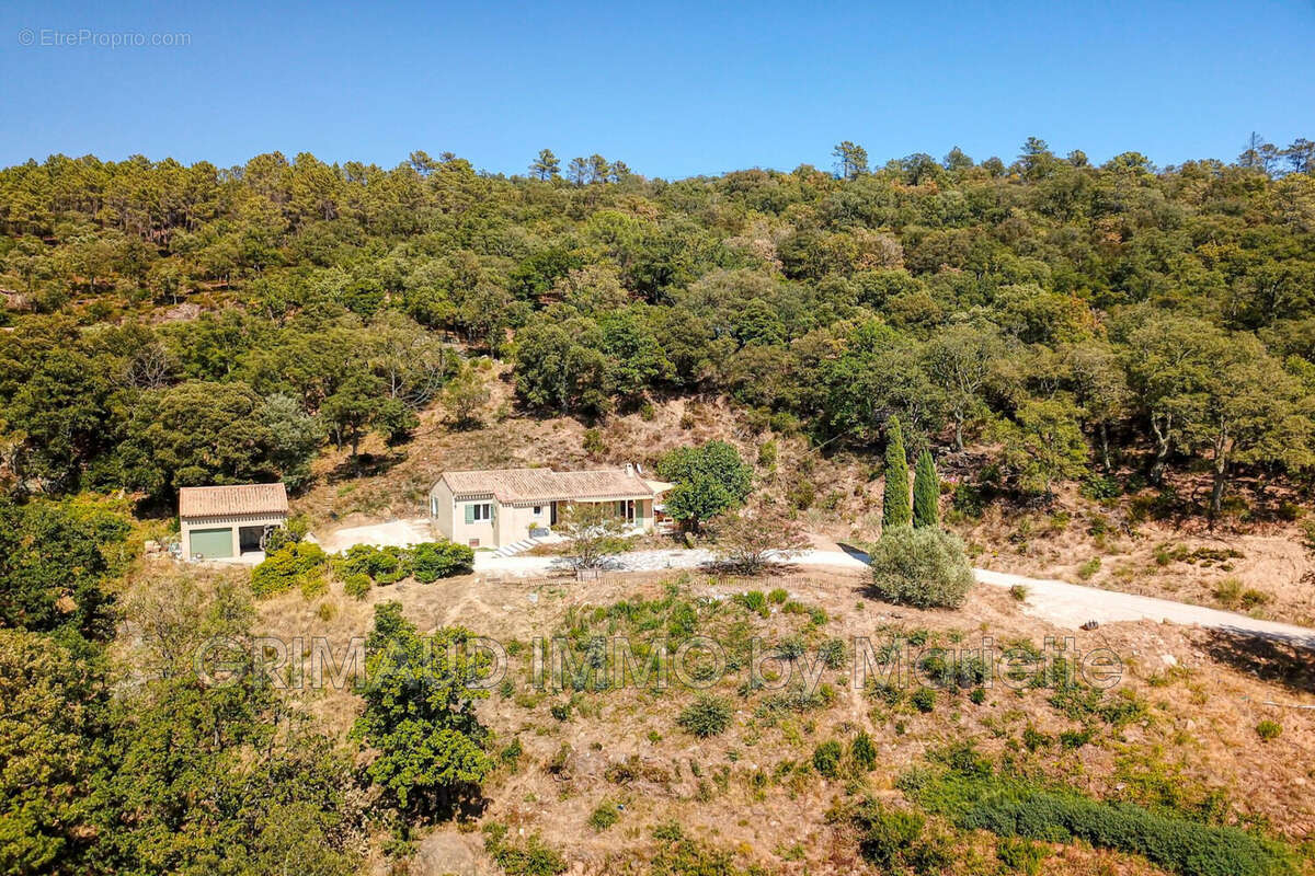 Maison à LA GARDE-FREINET