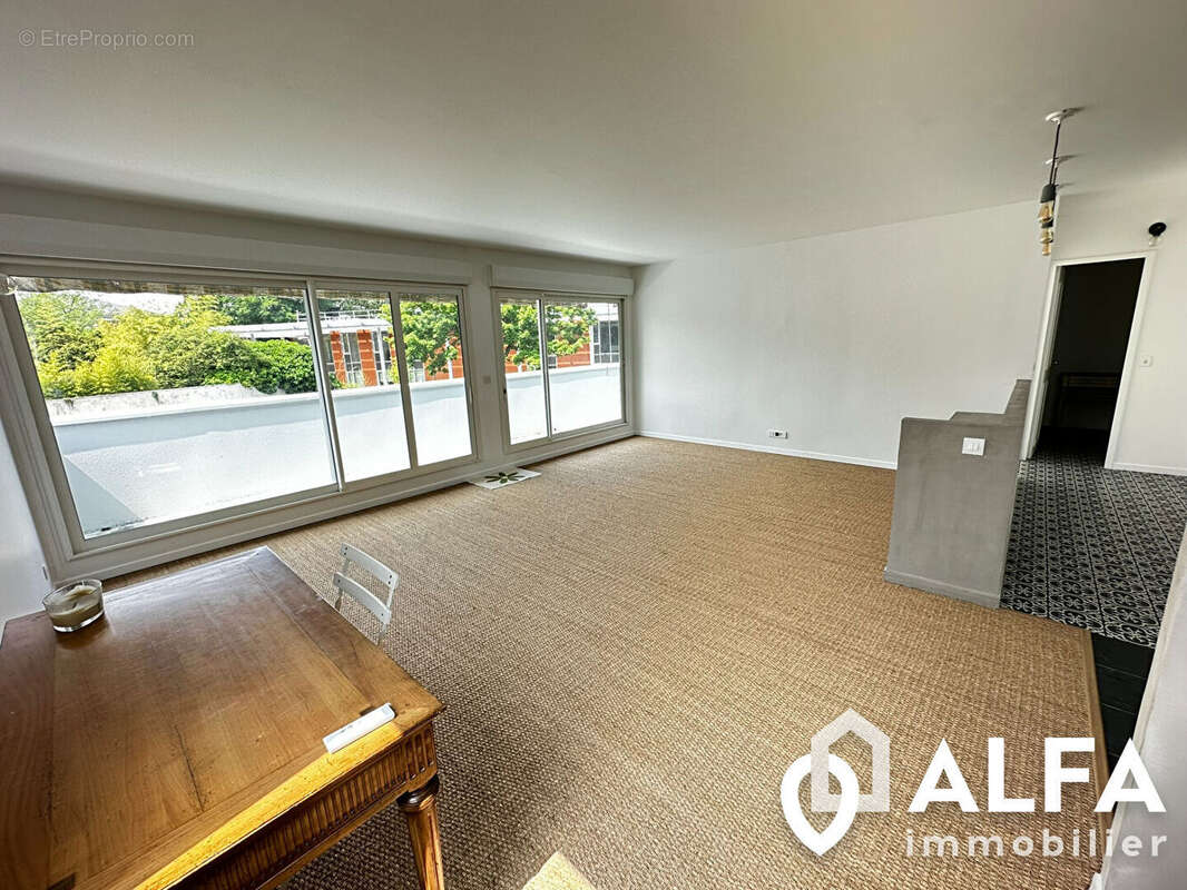 Appartement à SAINT-GRATIEN