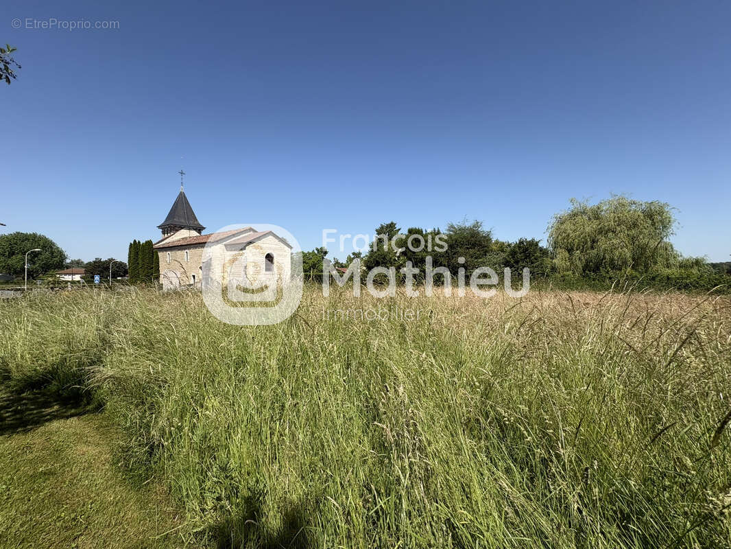Terrain à MARLIEUX