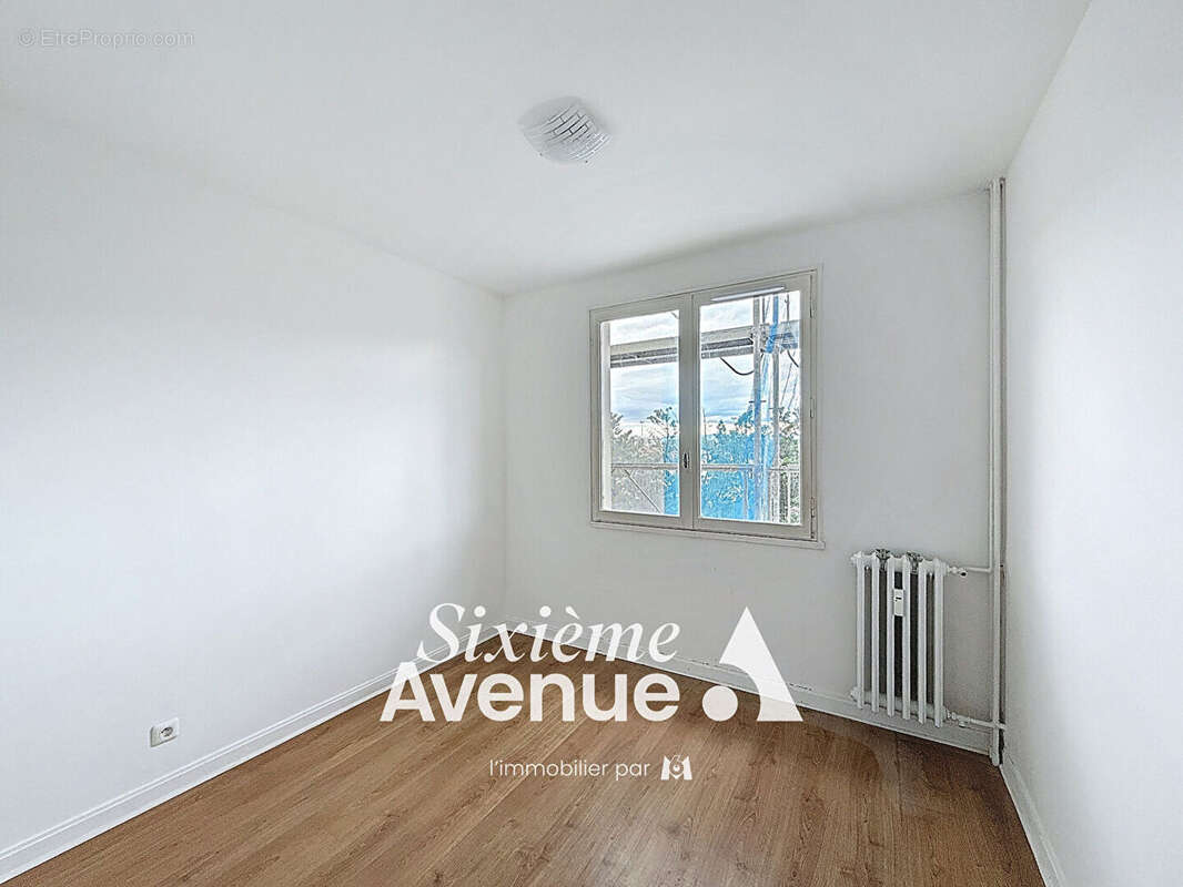 Appartement à DECINES-CHARPIEU