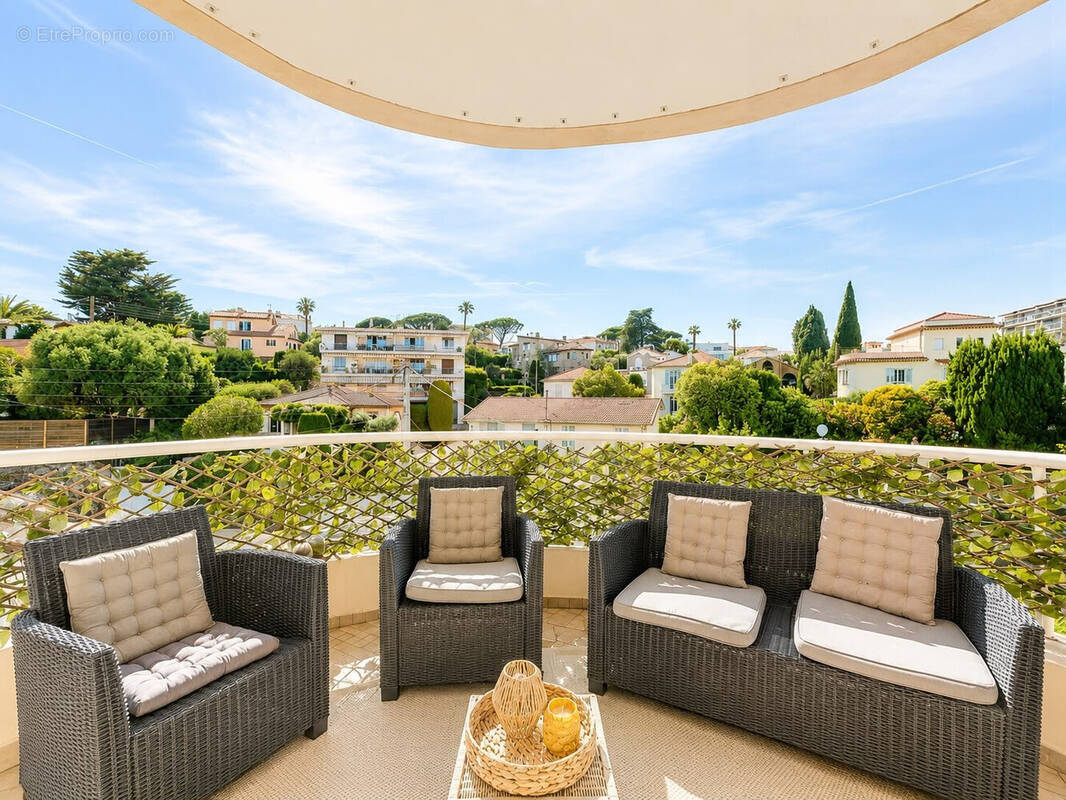 Appartement à LE CANNET