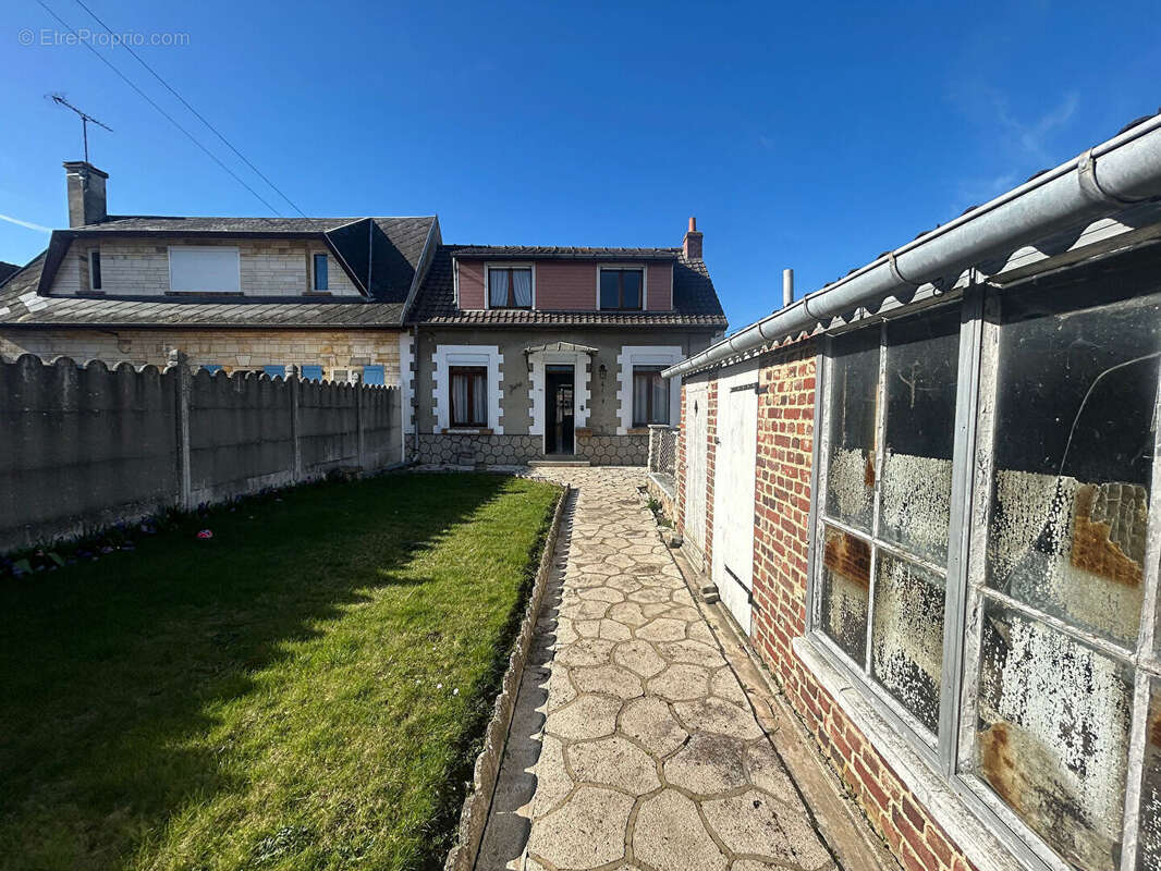 Maison à HENDECOURT-LES-CAGNICOURT