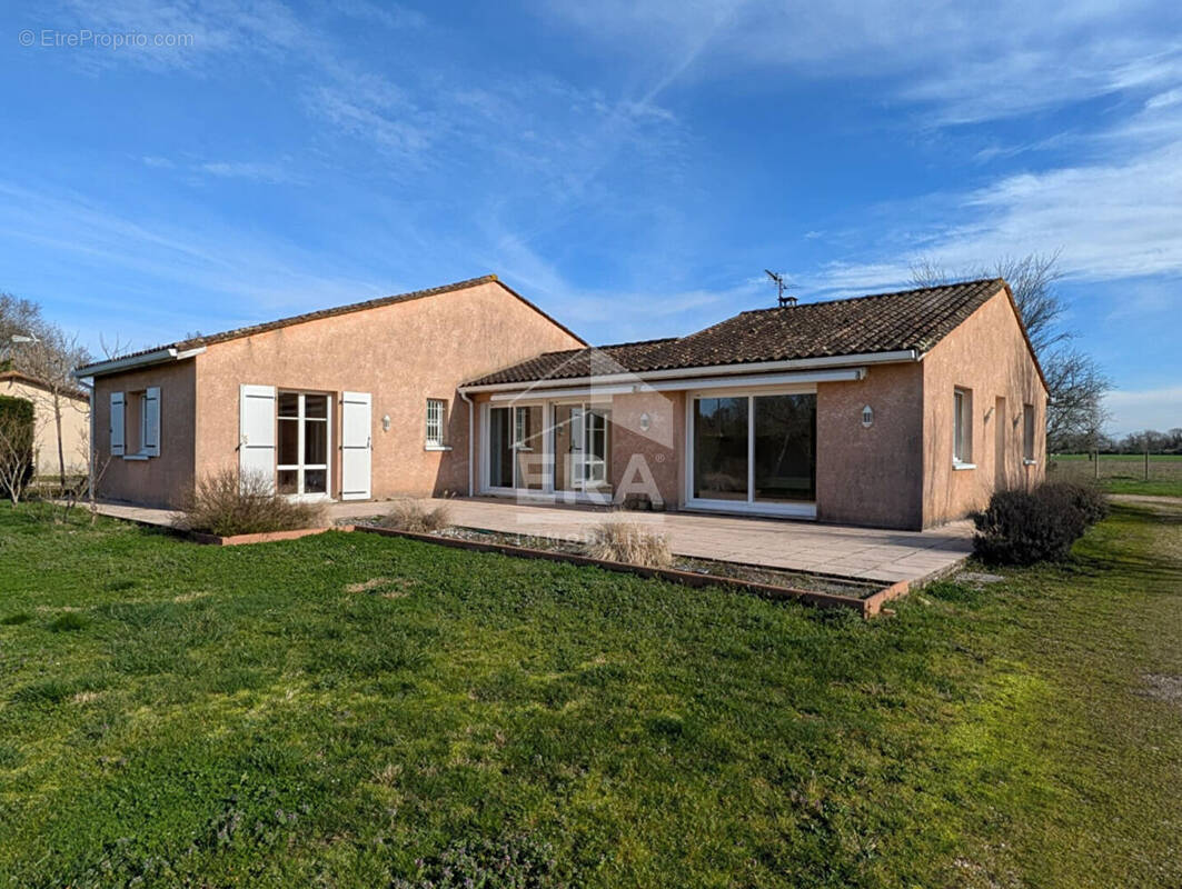 Maison à MONTPON-MENESTEROL