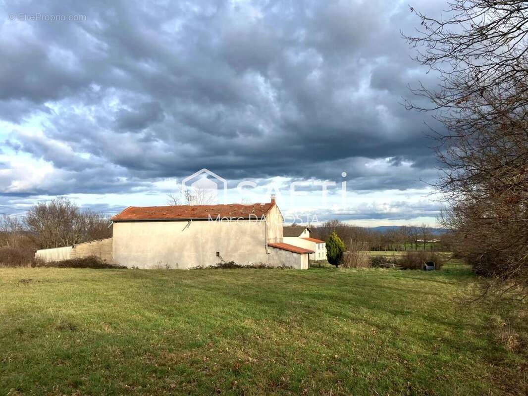 Photo 2 - Maison à SAINT-ROMAIN-LE-PUY