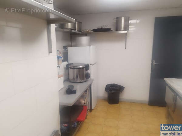 Boucherie epicerie avec appartement et un box très bon emplacement   gros credit vendeur possible - photo 21