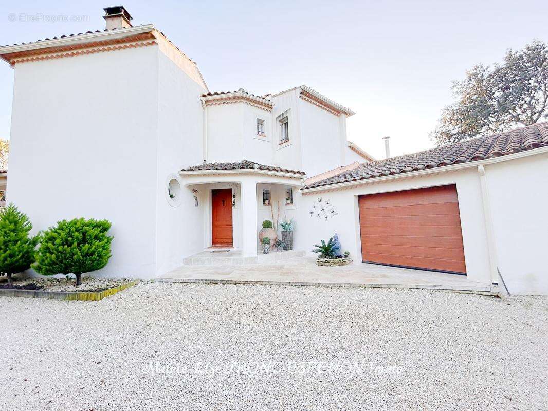 Maison à PERNES-LES-FONTAINES