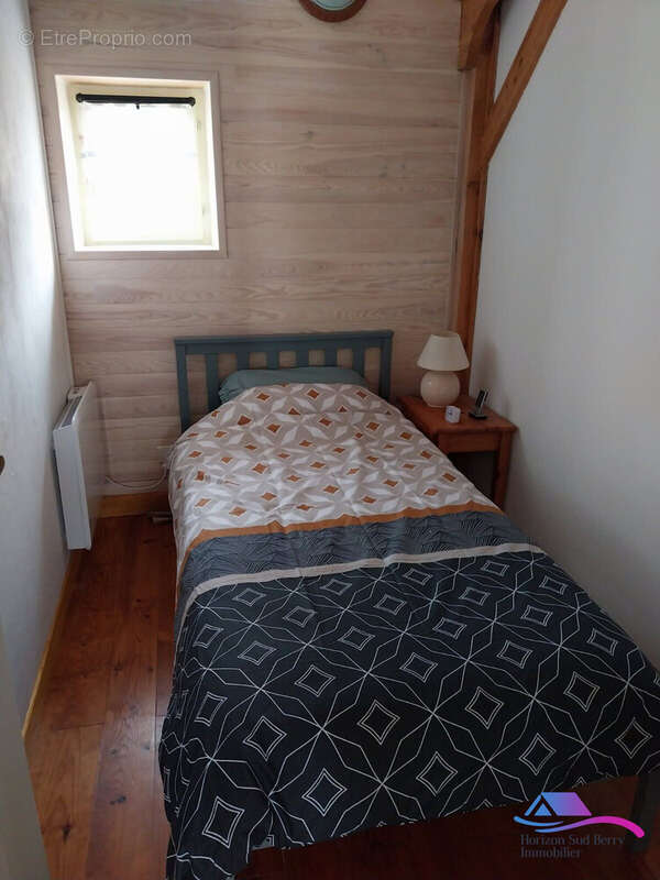 petite chambre ou bureau au rez de chaussée - Maison à VIGOULANT