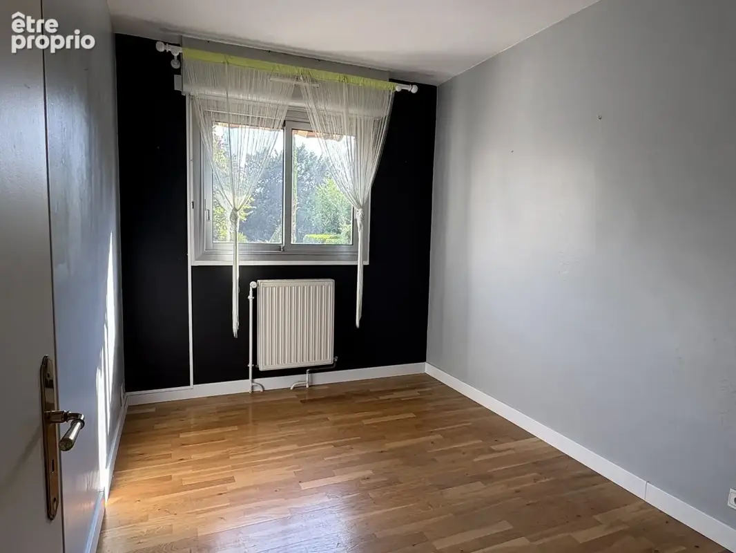 Appartement type 4 avec parking bien situé - photo 9