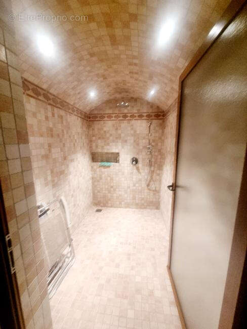 Draguignan villa F6 197m2 piscine garage terrasse 3800m terrain 795000€ crn2373 DPE A - photo 18