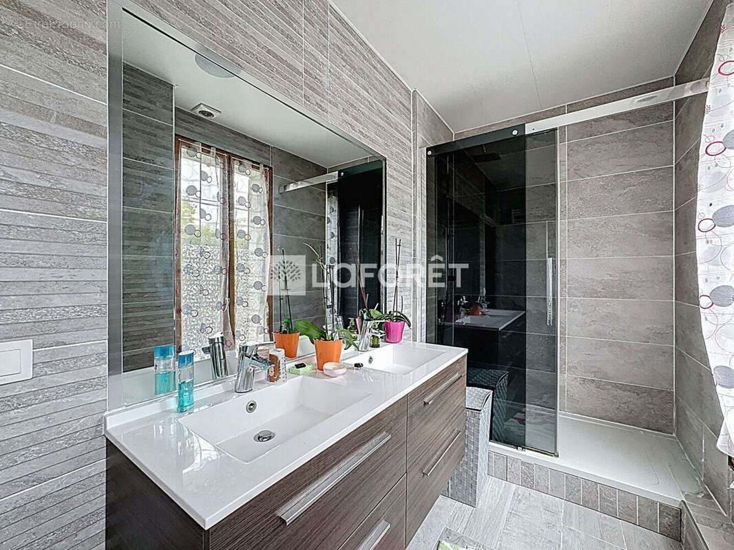 Maison à BONNEUIL-SUR-MARNE