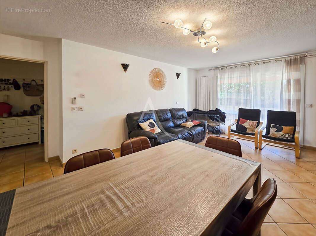 Appartement à MARSEILLE-11E