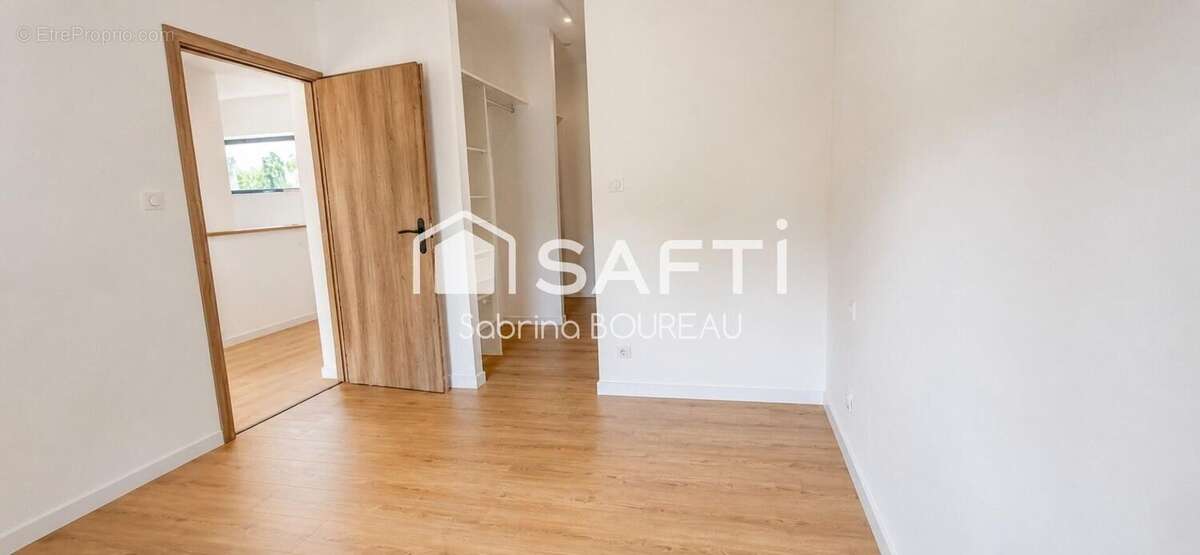 Maison 163 m² à Cherveux  - photo 6