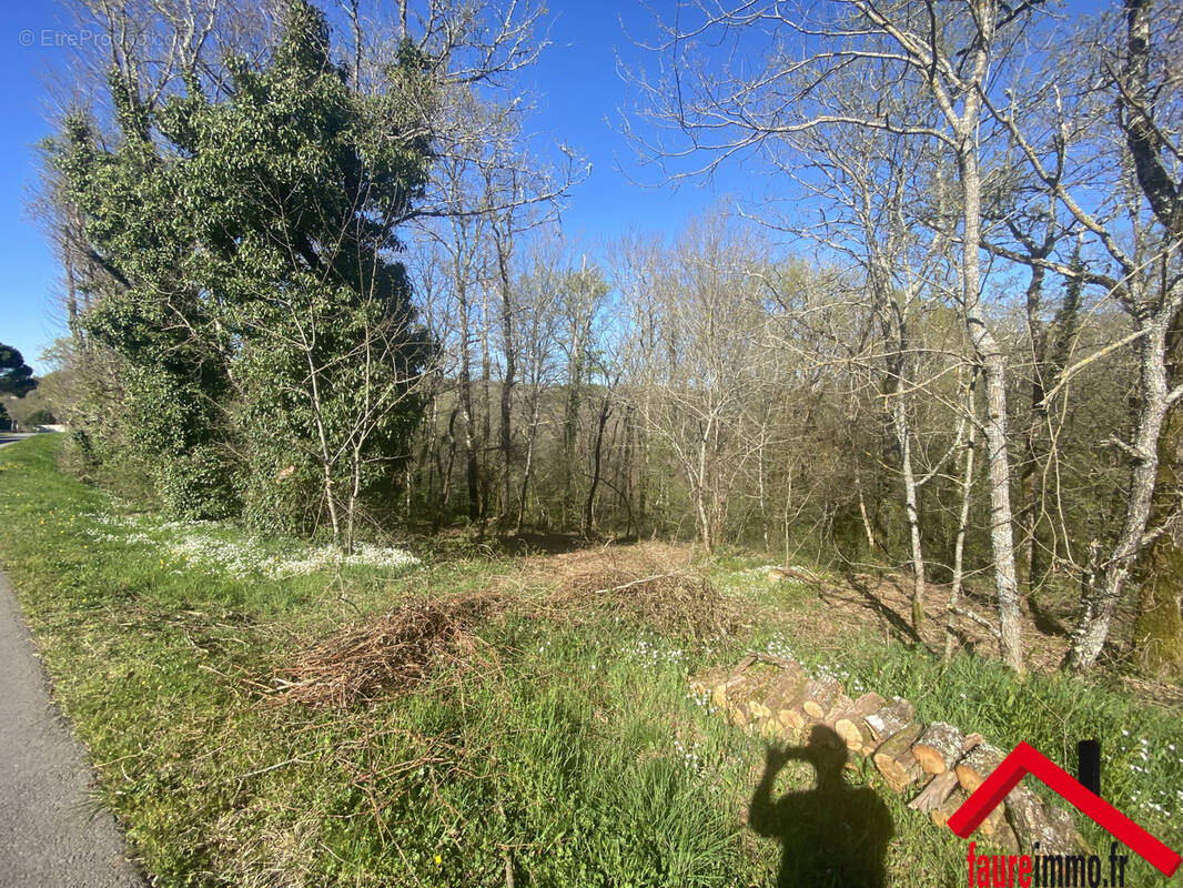 Terrain à USSAC