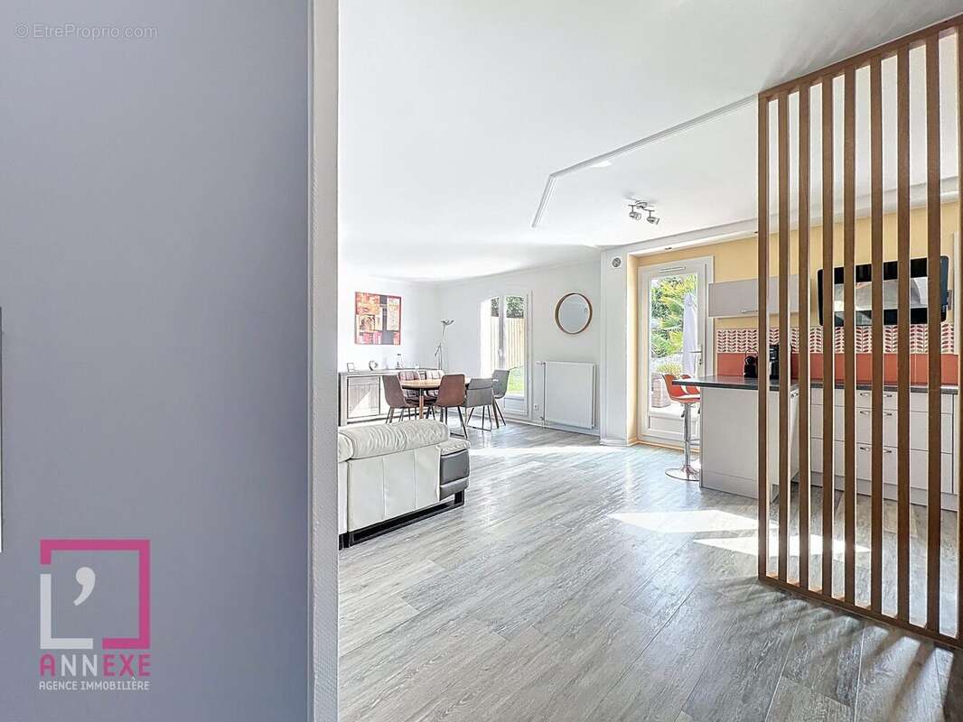 Maison à CAILLOUX-SUR-FONTAINES