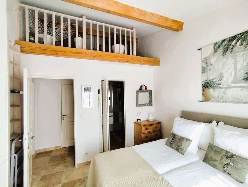 Maison à NANS-LES-PINS