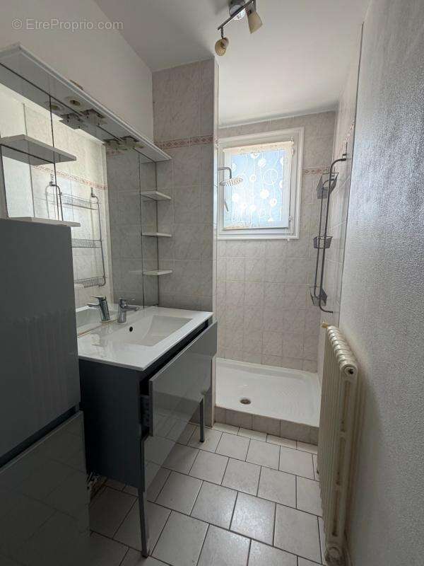 Soyaux. Maison mitoyenne de 102 m² avec garage et jardin - photo 9