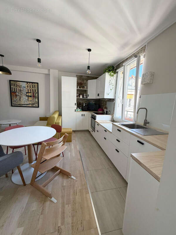 Photo 3 - Appartement à PARIS-11E