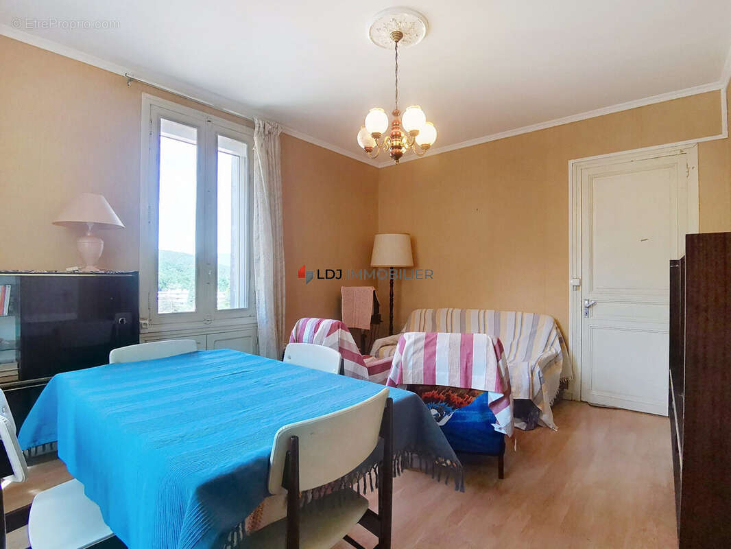Appartement à VERNET-LES-BAINS