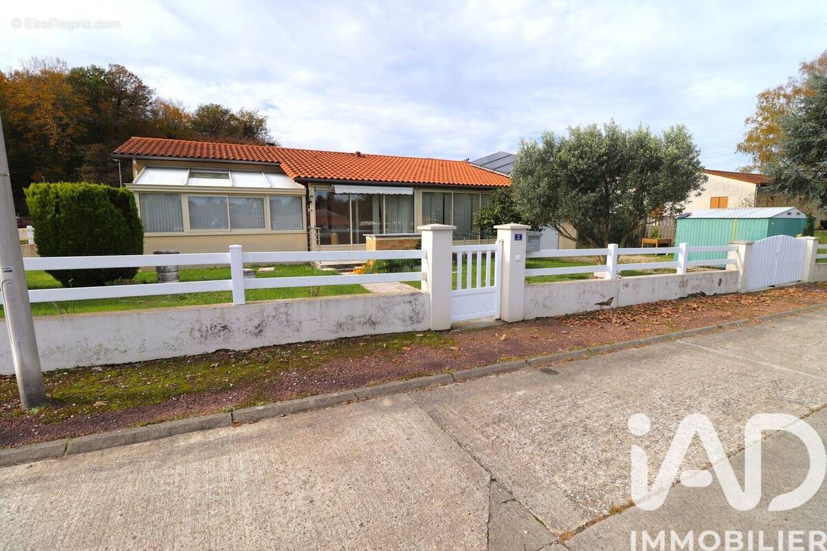 Photo 1 - Maison à SAINT-MARTIN-D&#039;ARY