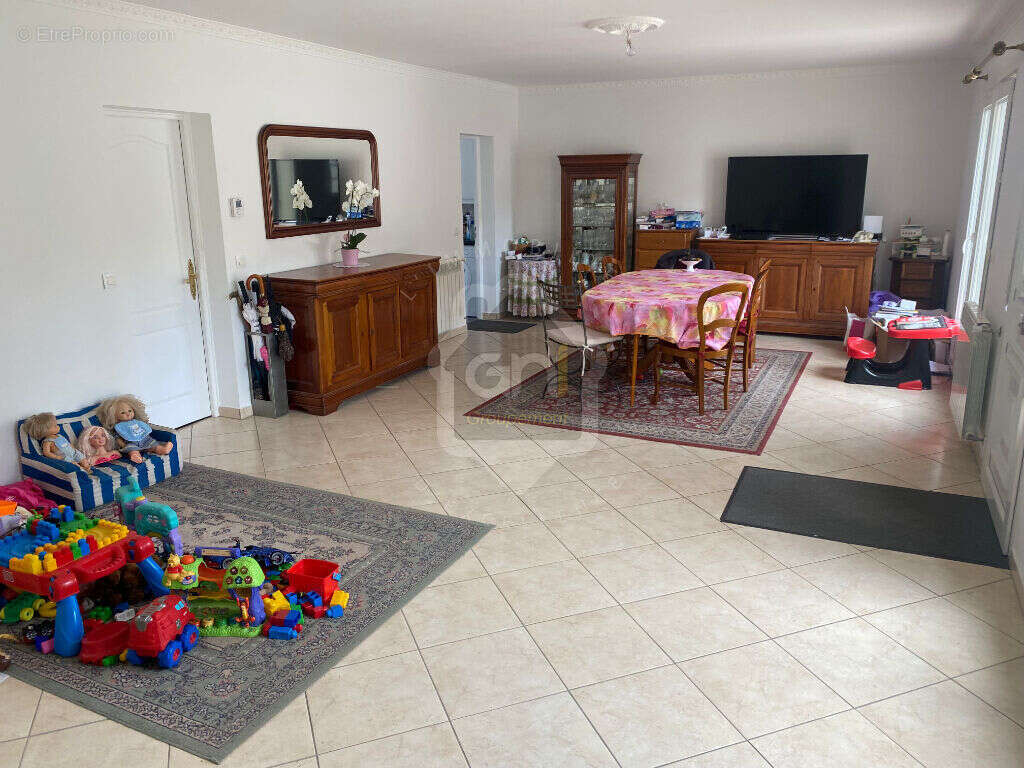 Maison à SARTROUVILLE