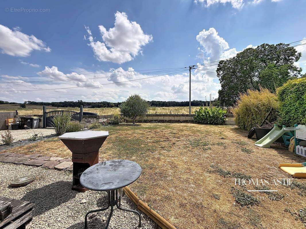 Maison 140 m² à Roiffe  - photo 16