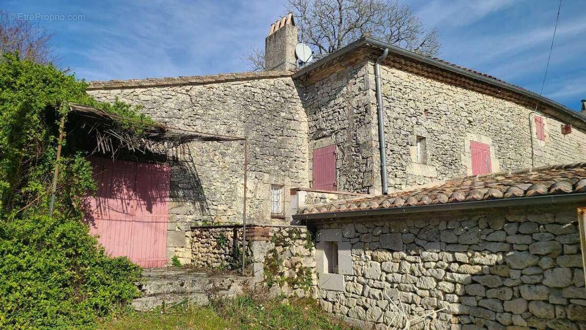 Maison à ROQUECOR
